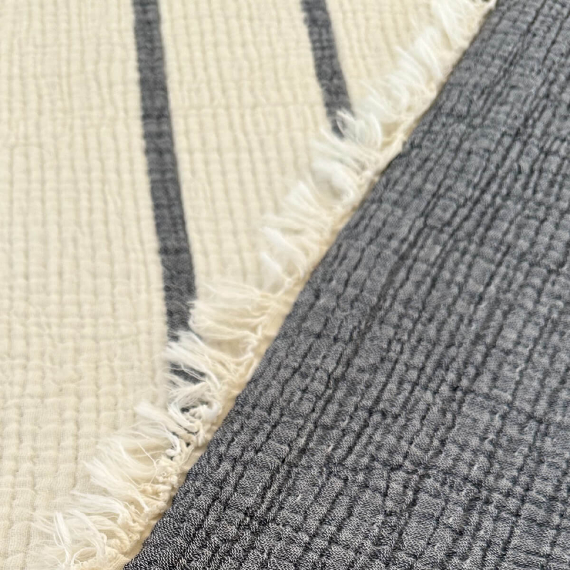 Tagesdecke
Musselin aus vier Lagen
Chic Anthracite
