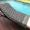 Batik Strandlaken met Pompons Play the Game
